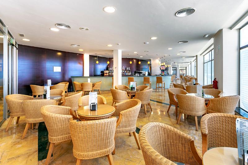 هتل Moon Dreams Roquetas (ex Roquetas Beach)