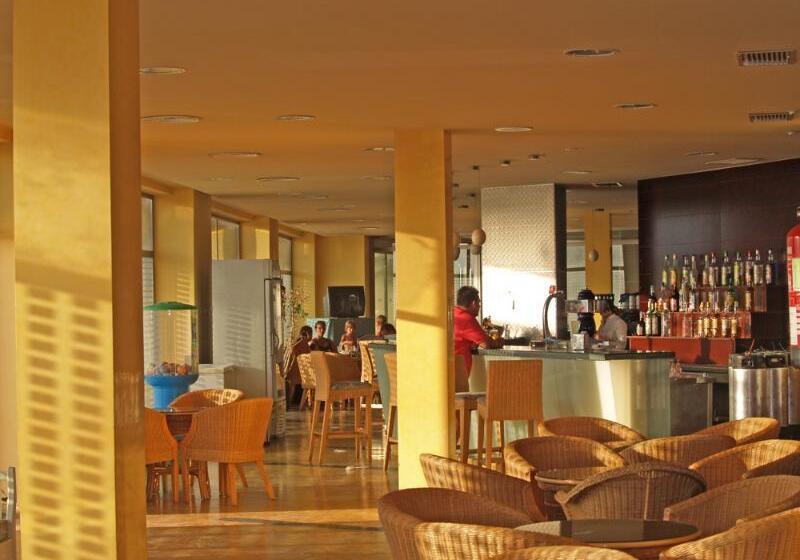 هتل Moon Dreams Roquetas (ex Roquetas Beach)