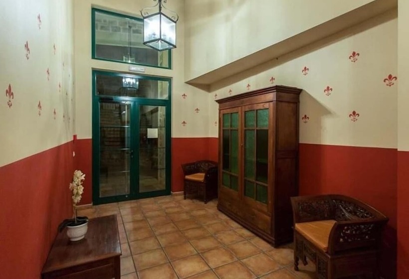 ホテル Apartamentos Villa De Cabrales