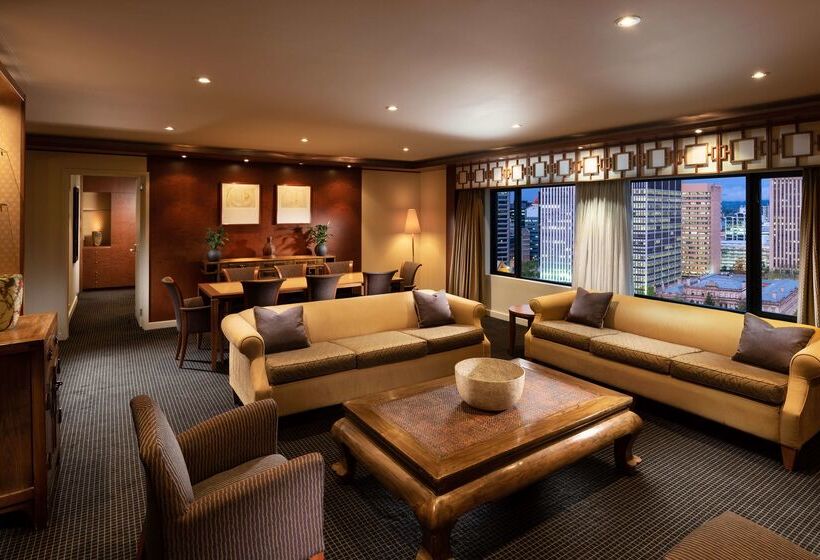 هتل Hilton Adelaide