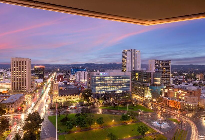هتل Hilton Adelaide