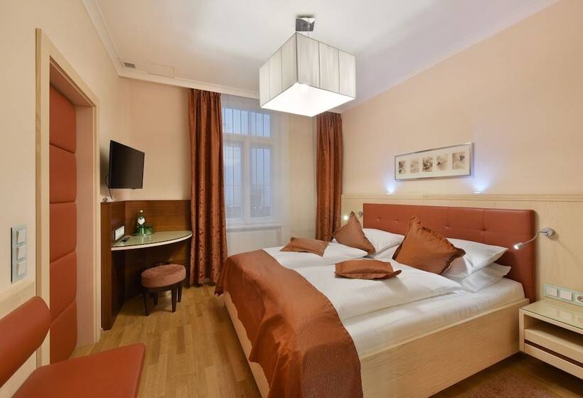 בית מלון כפרי Pension Baronesse