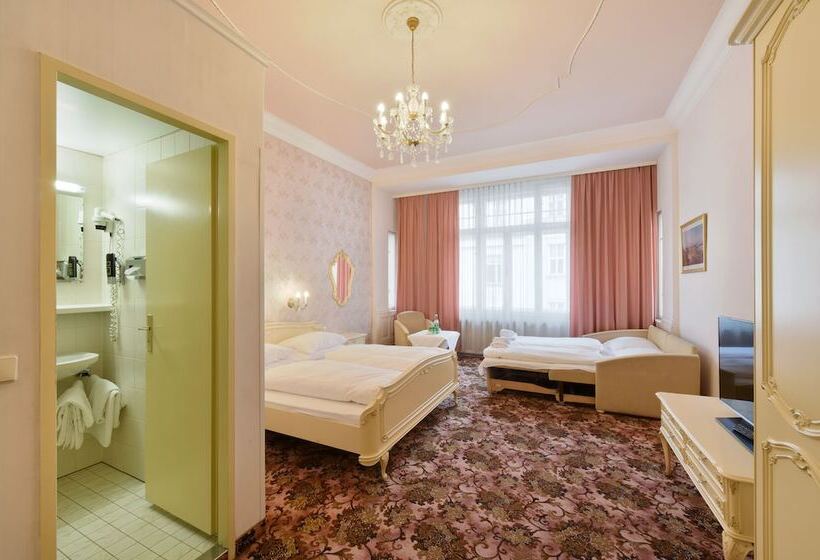 בית מלון כפרי Pension Baronesse