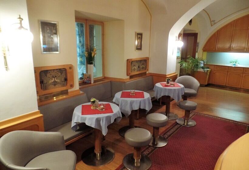 ホテル Restaurant Minichmayr