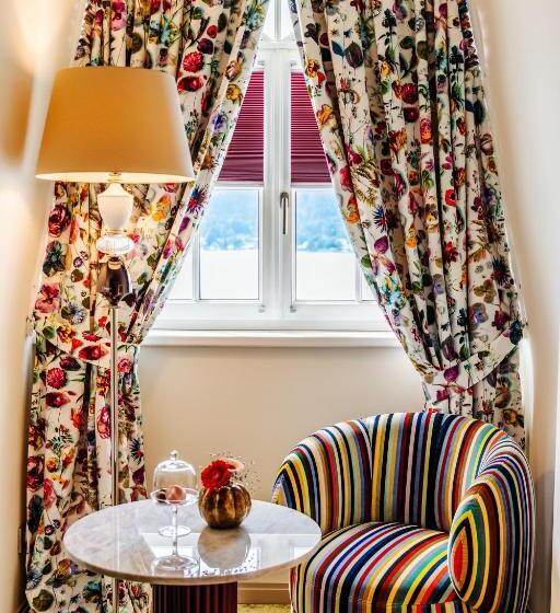 هتل Schloss Seefels