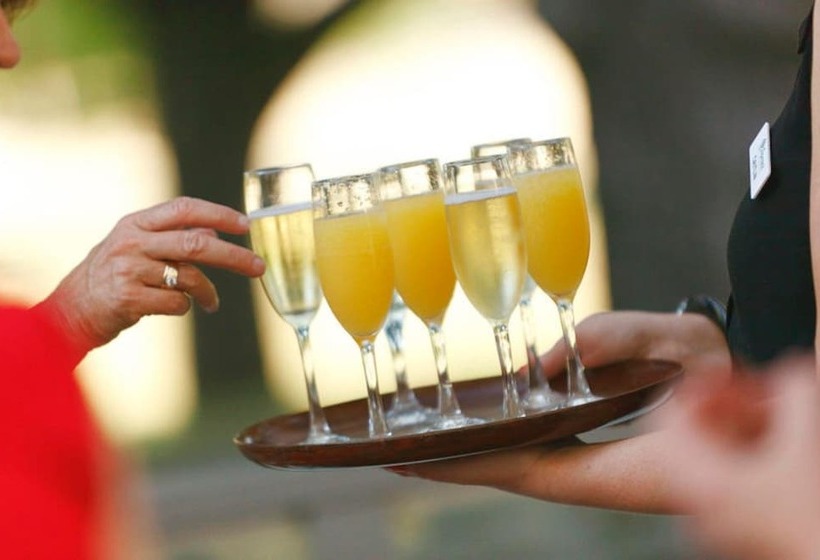 Forrest Hotel & Apartments