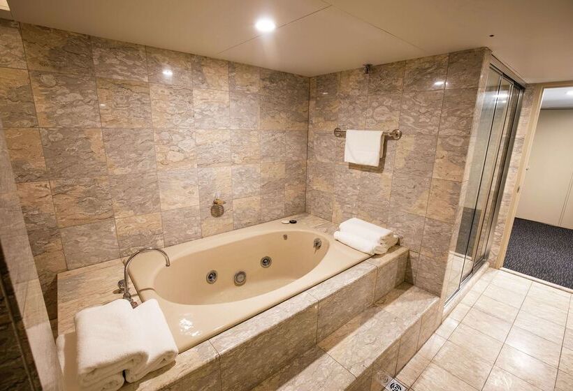 هتل Doubletree By Hilton Darwin Esplanade