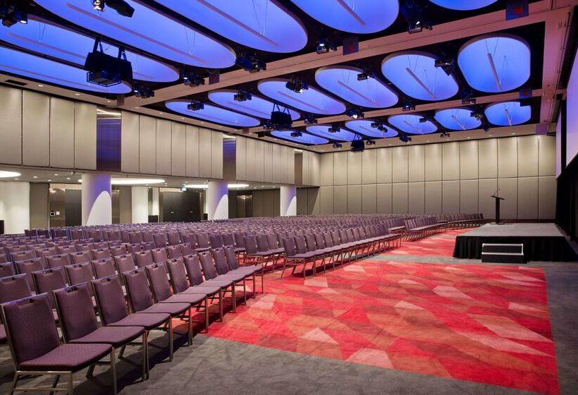 هتل Hilton Brisbane