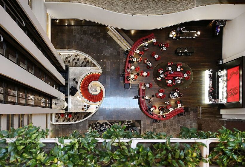 هتل Hilton Brisbane