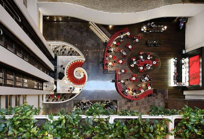 هتل Hilton Brisbane