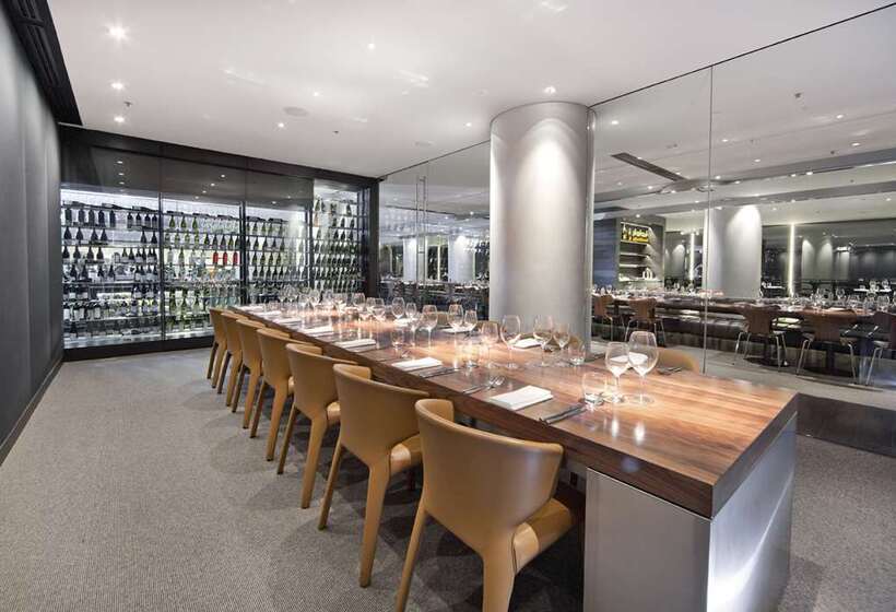 هتل Hilton Brisbane