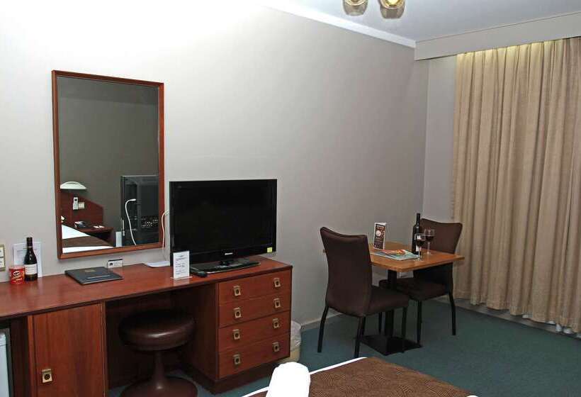 בית מלון כפרי Hospitality Esperance Surestay Collection By Best Western