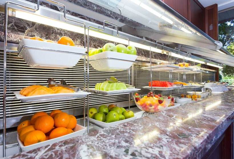 هتل Royal On The Park