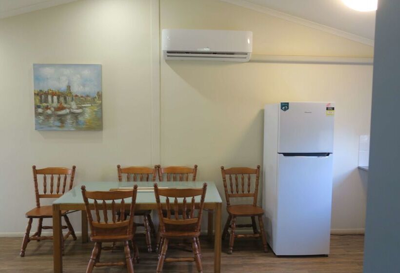 Мотель Caboolture Central Motor Inn, Sure Stay Collection By Bw