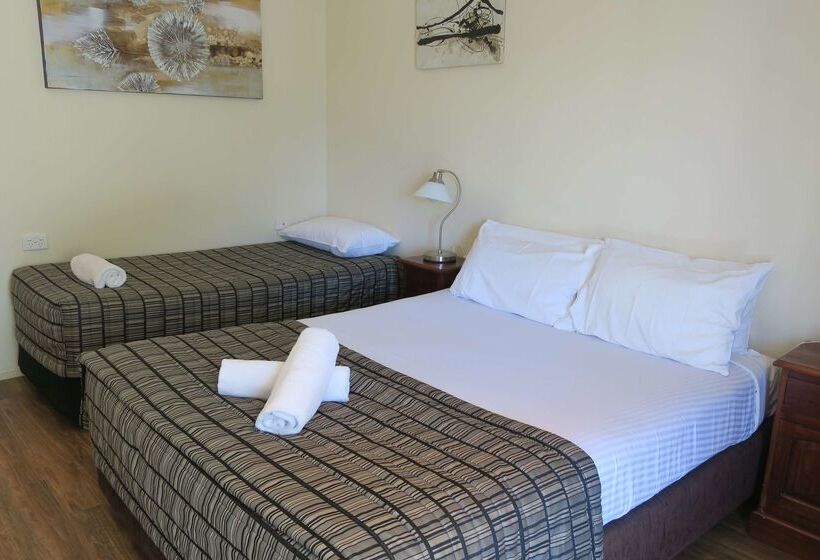 Мотель Caboolture Central Motor Inn, Sure Stay Collection By Bw