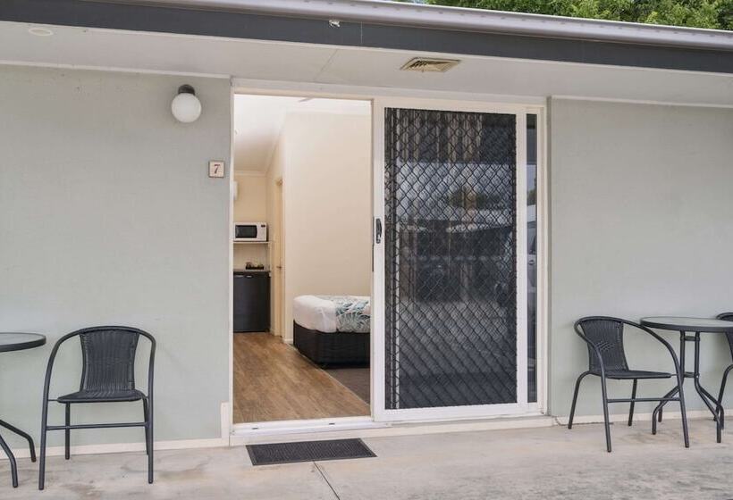 Мотель Caboolture Central Motor Inn, Sure Stay Collection By Bw