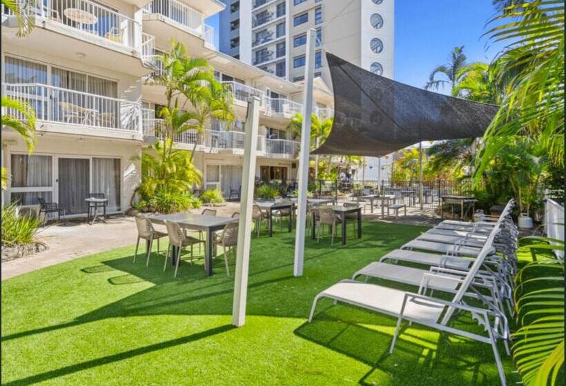 استراحتگاه Outrigger Burleigh
