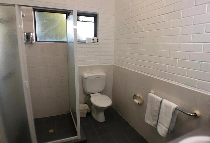 Allan Cunningham Motel