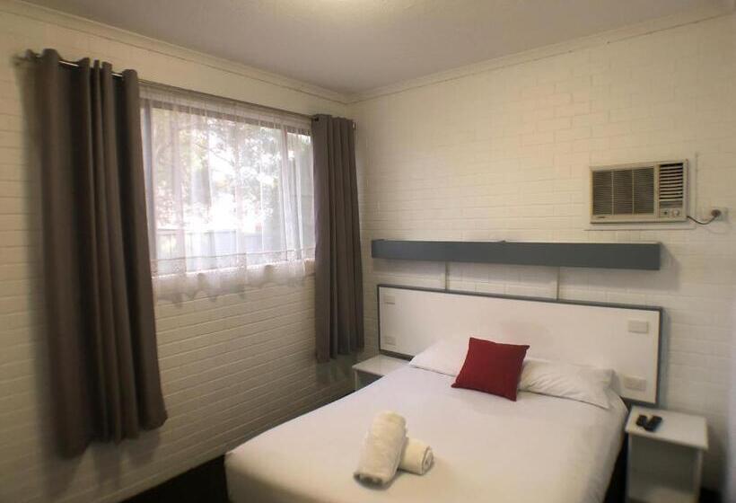 Allan Cunningham Motel