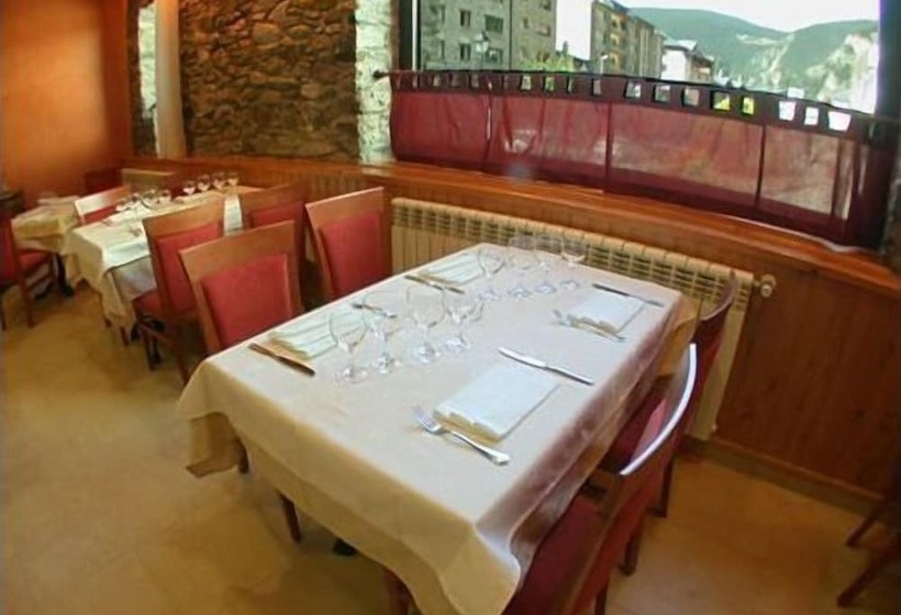 Aparthotel Llempó
