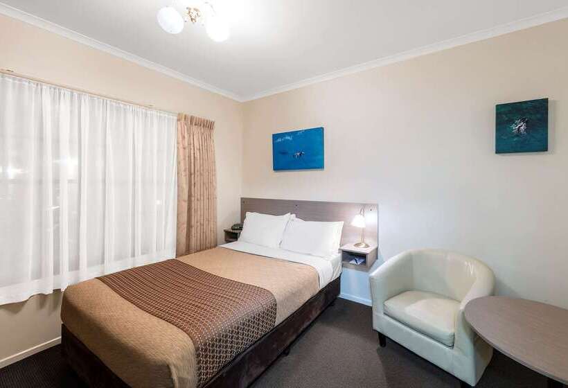 בית מלון כפרי Best Western Olde Maritime Motor Inn