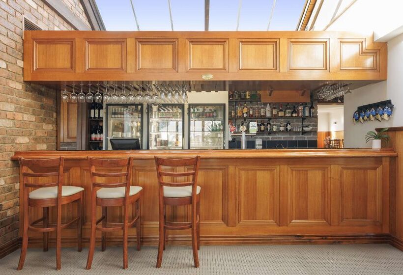 בית מלון כפרי Best Western Olde Maritime Motor Inn