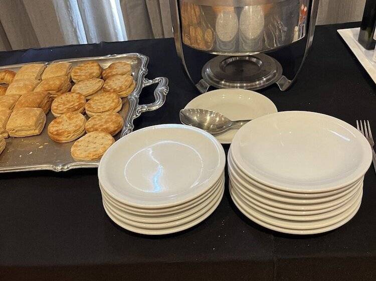 هتل Catalinas Tucuman