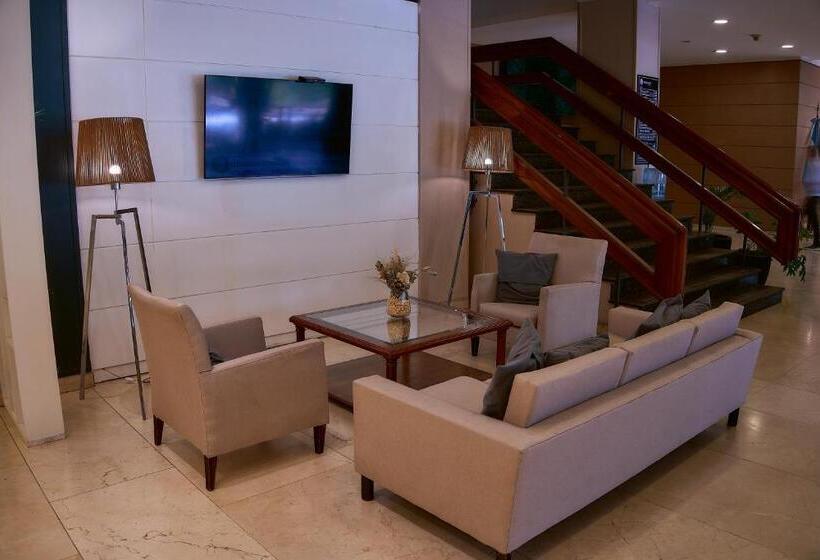 هتل Catalinas Tucuman