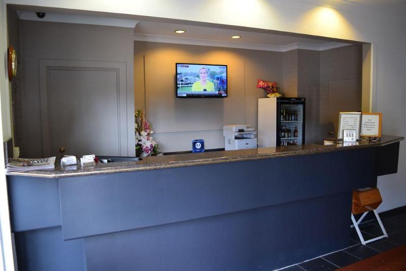 فندق Golden Age Motor Inn