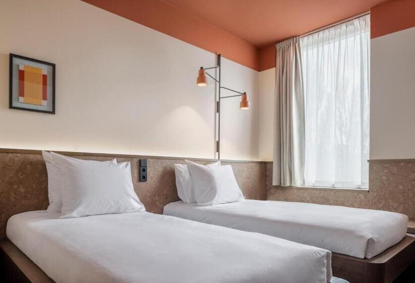 ホテル The Usual Brussels