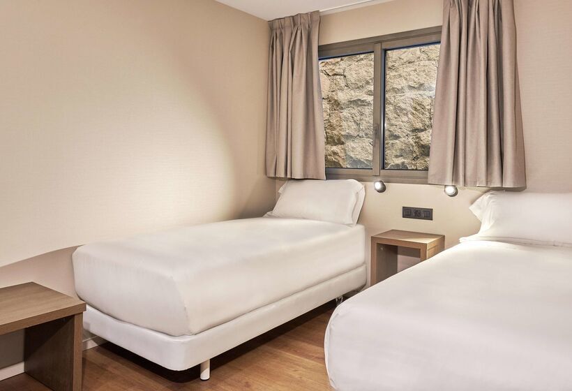 هتل NH Andorra La Vella