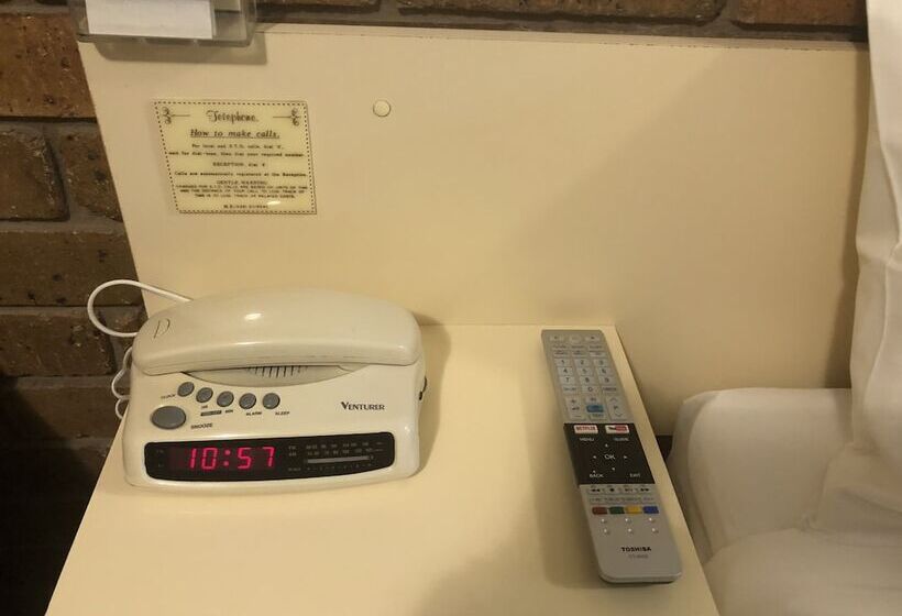 Мотель Travellers Rest Motor Inn Swan Hill