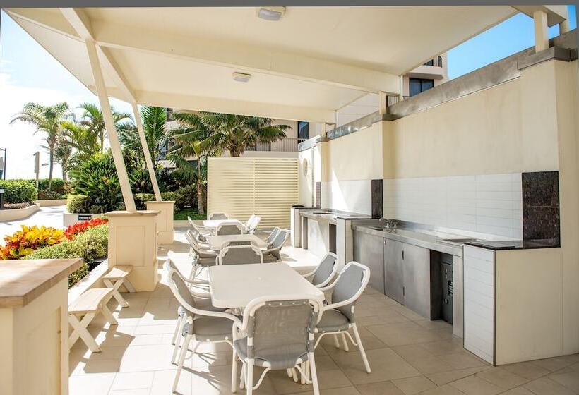 Paradise Centre Apartments