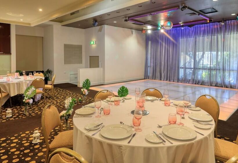 Swan Hill Resort