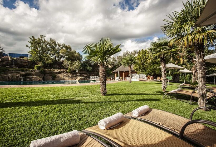 ホテル Avani Maseru