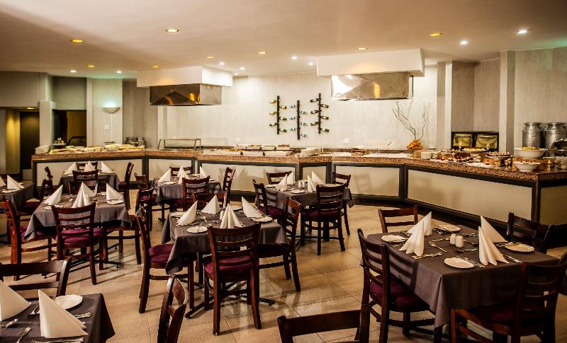 ホテル Avani Maseru