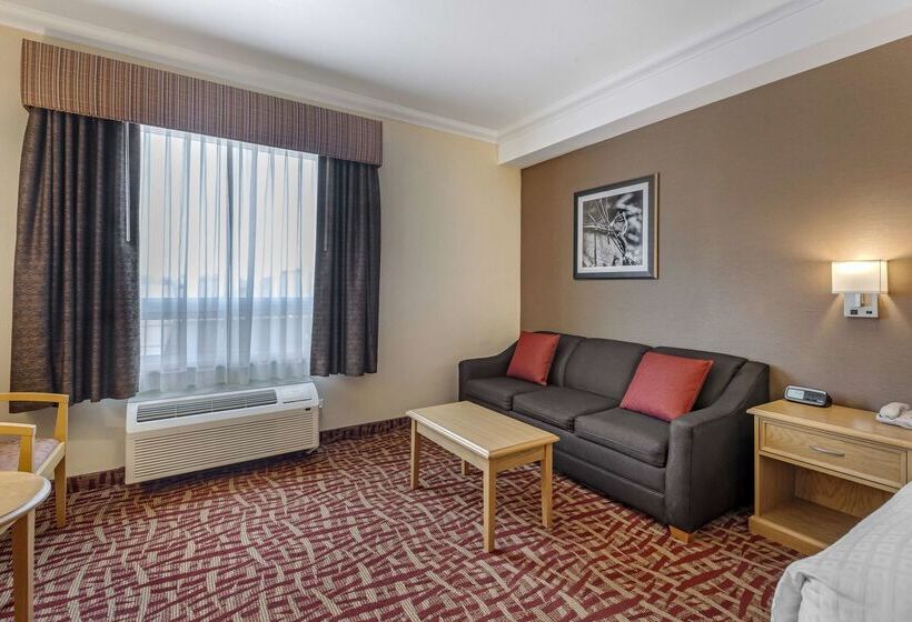 Отель Best Western Plus Cobourg Inn & Convention Centre