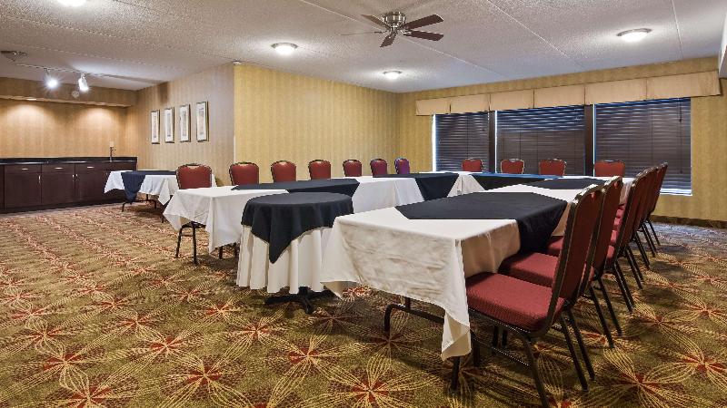 Отель Best Western Plus Cobourg Inn & Convention Centre