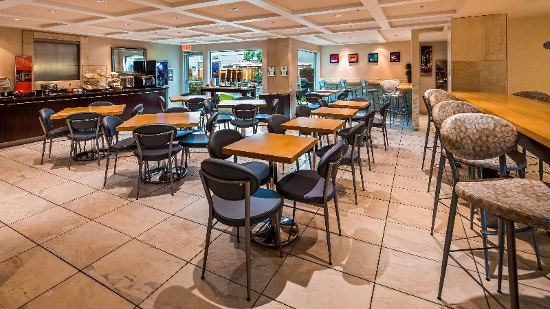 בית מלון כפרי Best Western Plus Regency Inn And Conference Centre