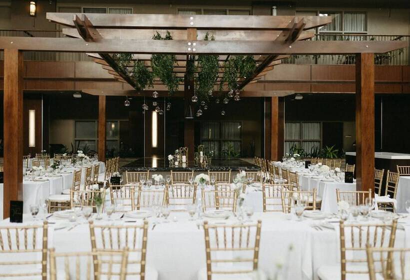 Delta Hotels By Marriott Calgary South