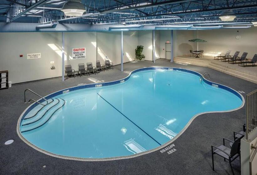 فندق Fairfield Inn & Suites By Marriott Belleville