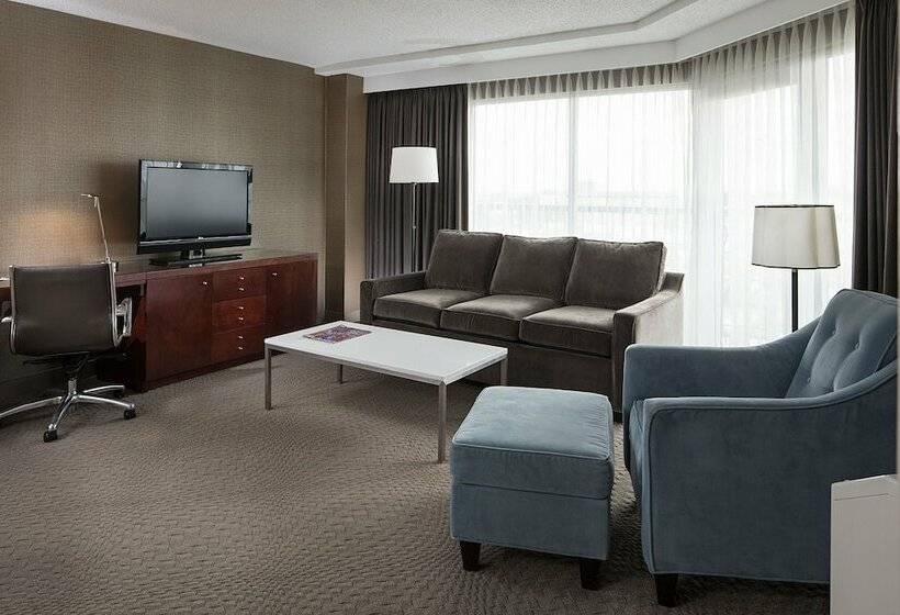 هتل Sheraton Cavalier Calgary