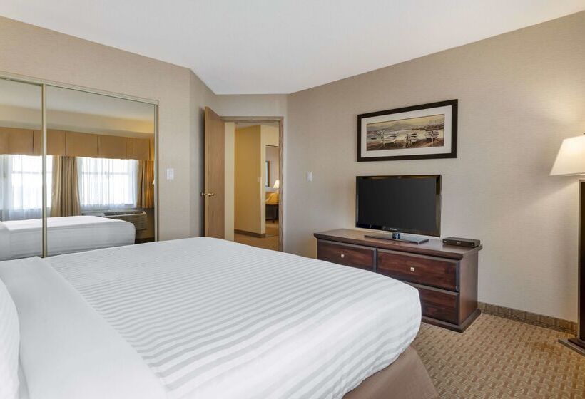 בית מלון כפרי Best Western Plus Emerald Isle