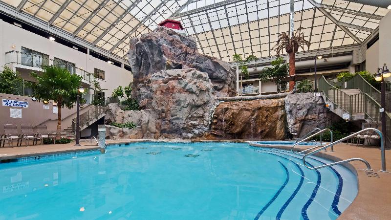 هتل Best Western Plus Lamplighter Inn & Conference Centre