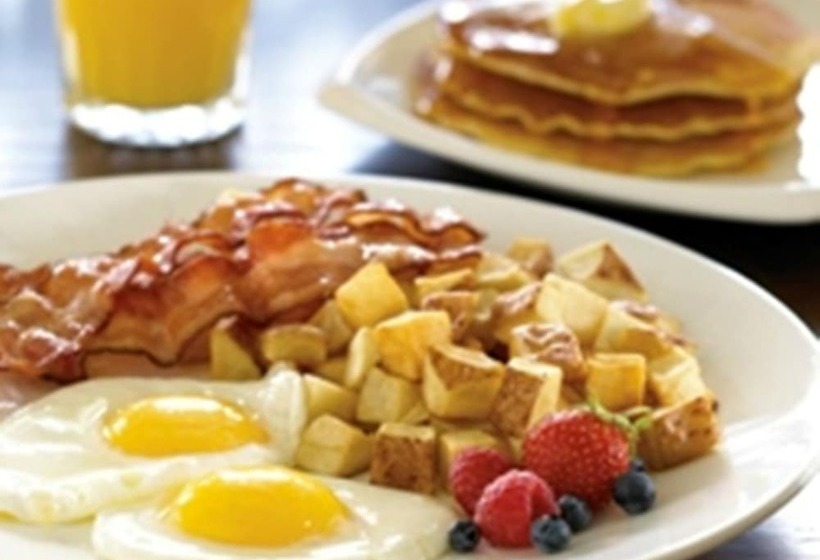 هتل Best Western Plus Lamplighter Inn & Conference Centre