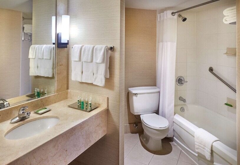 هتل Best Western Plus Waterfront