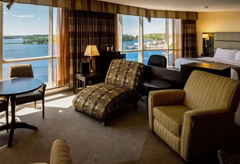 هتل Clarion Lakeside Inn & Conference Centre