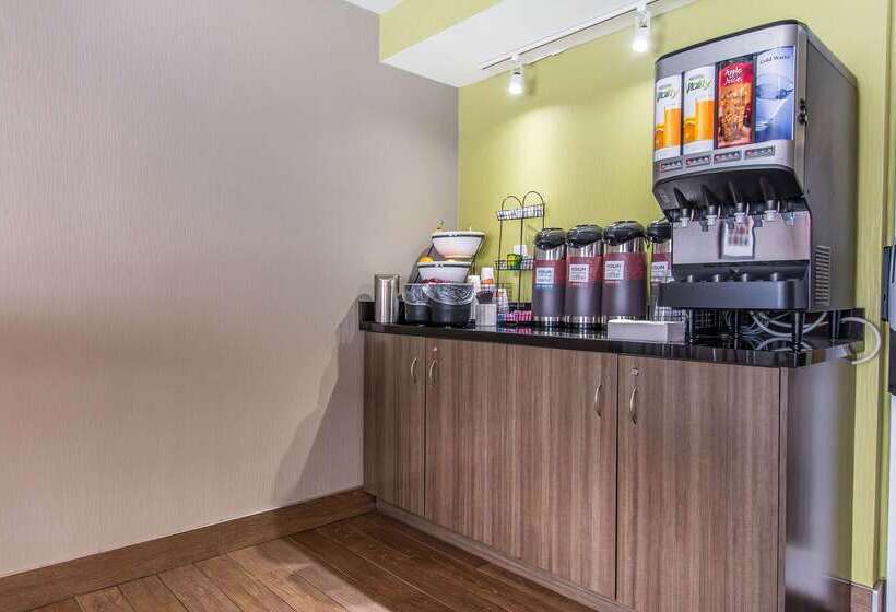 هتل Comfort Inn Magnetic Hill