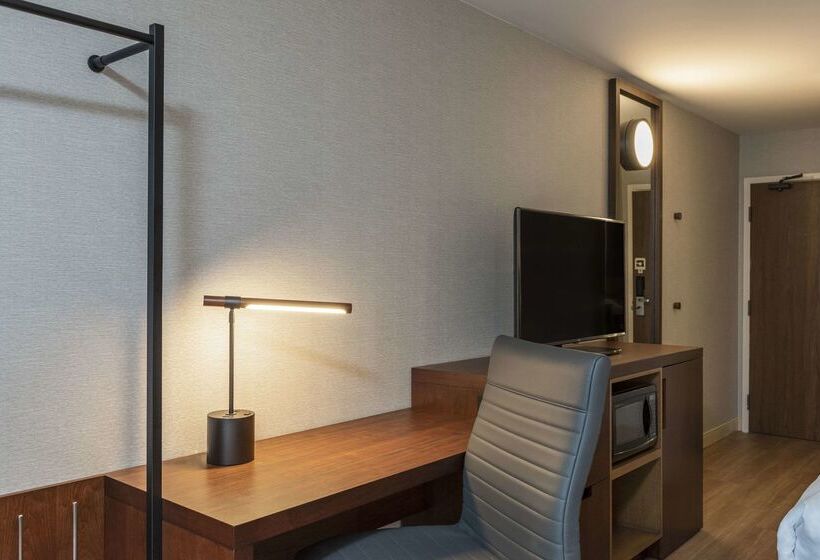 هتل Comfort Inn Magnetic Hill