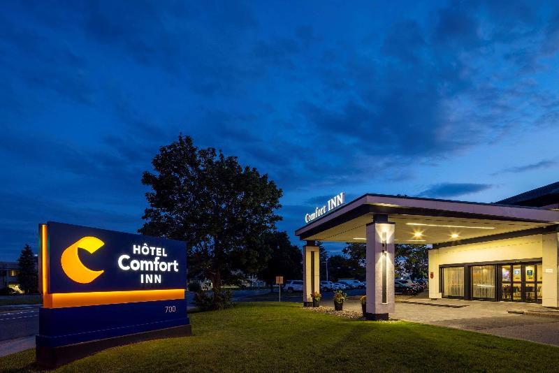 هتل Comfort Inn Montreal Aeroport
